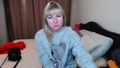 Snapshot of incredible_ariela chatting on January 15, 2025, 12:58 pm incredible_ariela online show from January 15, 2025, 12:58 pm