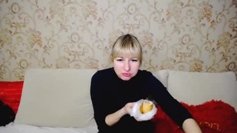 Snapshot of incredible_ariela chatting on January 17, 2025, 9:49 am incredible_ariela online show from January 17, 2025, 9:49 am