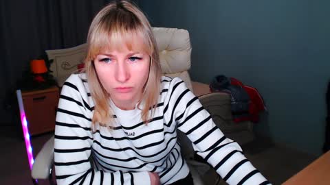 Snapshot of incredible_ariela chatting on January 18, 2025, 9:24 am incredible_ariela online show from January 18, 2025, 9:24 am