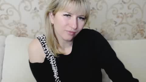 Snapshot of incredible_ariela chatting on January 28, 2025, 2:31 pm incredible_ariela online show from January 28, 2025, 2:31 pm