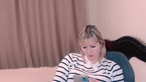 Snapshot of incredible_ariela chatting on February 2, 2025, 1:30 pm incredible_ariela online show from February 2, 2025, 1:30 pm