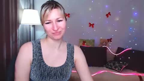 Snapshot of incredible_ariela chatting on February 13, 2025, 11:50 am incredible_ariela online show from February 13, 2025, 11:50 am