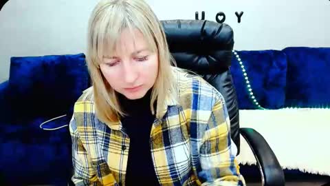 Snapshot of incredible_ariela chatting on October 30, 2025, 1:34 pm incredible_ariela online show from October 30, 2025, 1:34 pm