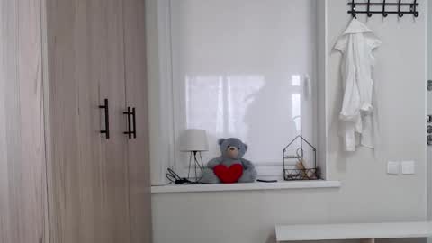 Snapshot of increible_della chatting on October 21, 2025, 8:26 am Della online show from October 21, 2025, 8:26 am