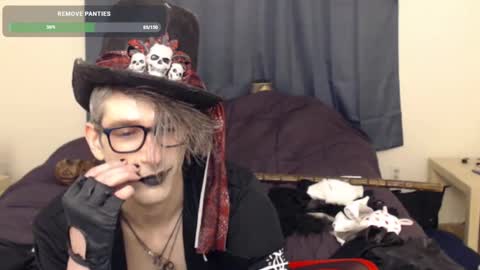 Snapshot of incubussy_x chatting on February 9, 2025, 4:36 am Incubussy X online show from February 9, 2025, 4:36 am