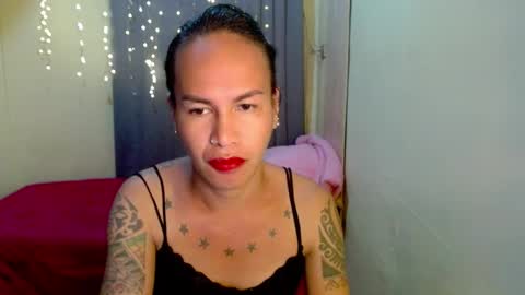 Snapshot of indaypakay_ts chatting on December 2, 2024, 5:59 am Pakay online show from December 2, 2024, 5:59 am