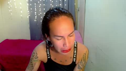 Snapshot of indaypakay_ts chatting on January 27, 2025, 3:37 am Pakay online show from January 27, 2025, 3:37 am