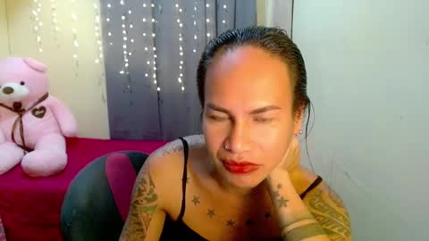 Snapshot of indaypakay_ts chatting on February 8, 2025, 2:15 am Pakay online show from February 8, 2025, 2:15 am