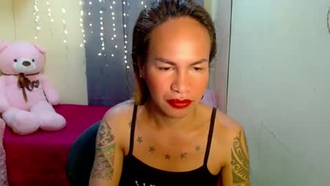 Snapshot of indaypakay_ts chatting on February 20, 2025, 1:57 am Pakay online show from February 20, 2025, 1:57 am