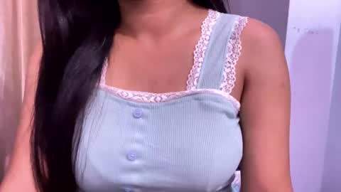 Snapshot of indian_dollneenu chatting on June 4, 2026, 10:43 am indain dollmeenu online show from June 4, 2026, 10:43 am