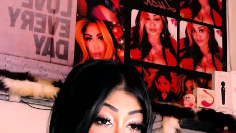 Snapshot of indian_dreamgirl chatting on September 11, 2025, 1:11 pm Bella Ambrosia online show from September 11, 2025, 1:11 pm