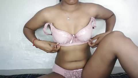 Snapshot of indian_saanvi chatting on May 27, 2026, 6:10 am Saanu online show from May 27, 2026, 6:10 am