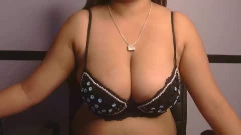 indian_sayesha online show from February 17, 2026, 4:46 pm