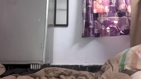 Snapshot of indian_student_for_milfs chatting on April 7, 2026, 8:26 am indian_student_for_milfs online show from April 7, 2026, 8:26 am