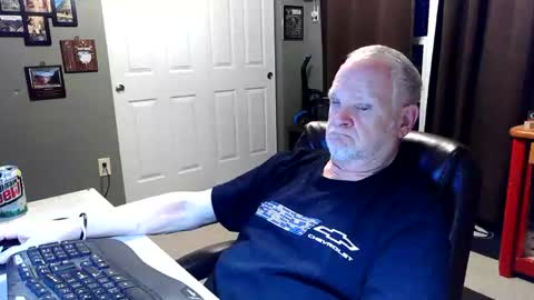 Papa online show from April 27, 2026, 1:03 am