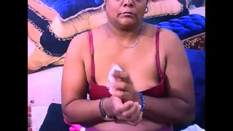 Snapshot of indiancherrypie chatting on February 26, 2026, 5:28 am indiancherrypie online show from February 26, 2026, 5:28 am