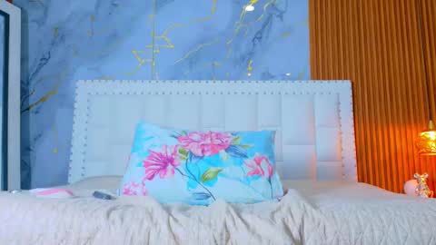 Snapshot of indiancutiie chatting on October 4, 2025, 7:34 pm LITTLE AINHOA online show from October 4, 2025, 7:34 pm