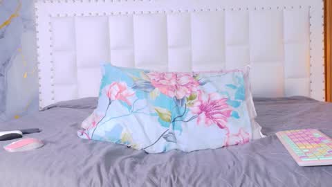 Snapshot of indiancutiie chatting on October 16, 2025, 7:26 pm LITTLE AINHOA online show from October 16, 2025, 7:26 pm