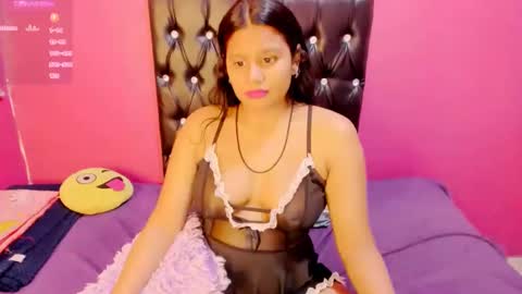 PARADISEQUEEN online show from December 17, 2024, 11:39 am