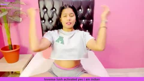 PARADISEQUEEN online show from June 1, 2026, 7:32 am