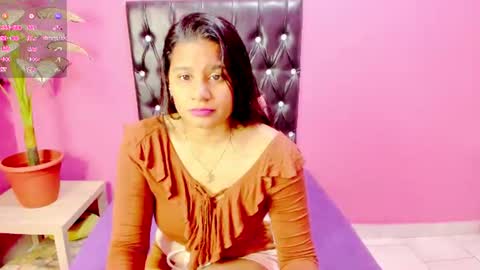 PARADISEQUEEN online show from June 25, 2026, 7:02 am