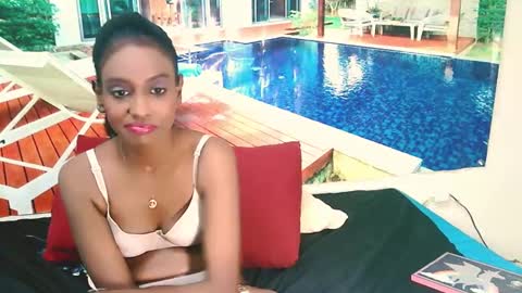Leah online show from December 2, 2024, 7:47 am