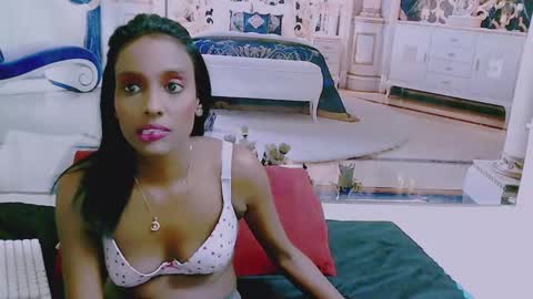 Leah online show from December 6, 2024, 12:27 pm