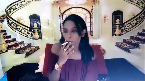 Leah online show from December 9, 2024, 7:39 pm