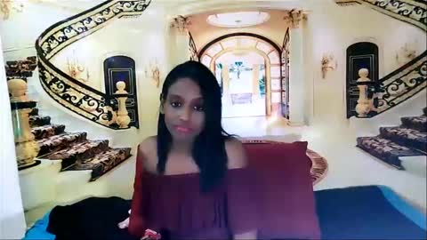 Leah online show from December 9, 2024, 10:41 pm