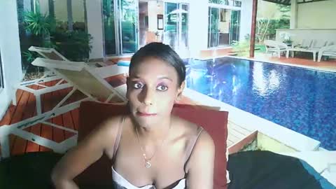 Leah online show from December 11, 2024, 5:48 pm