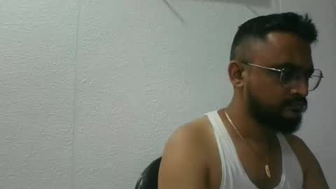 Indian lover online show from September 18, 2025, 6:15 am