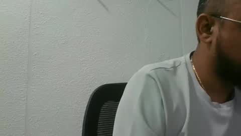 Indian lover online show from September 22, 2025, 5:42 am