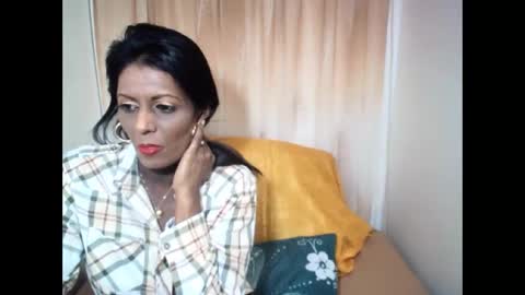 Snapshot of indianpeaches chatting on October 21, 2025, 5:52 am indianpeaches online show from October 21, 2025, 5:52 am