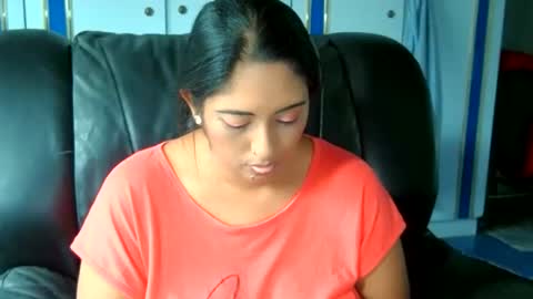 Snapshot of indianplaygal69 chatting on December 13, 2024, 1:22 pm Indianpalgal69 online show from December 13, 2024, 1:22 pm