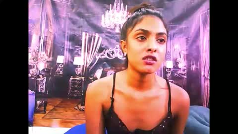 indianpretty1 online show from November 28, 2025, 7:44 am