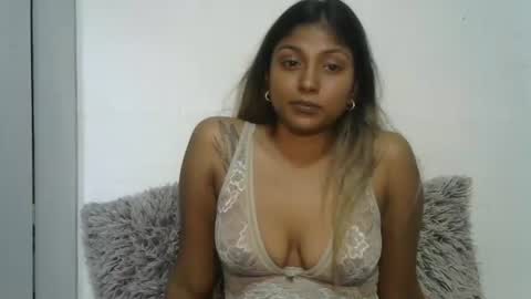indianqtpie6 online show from May 19, 2026, 6:47 pm