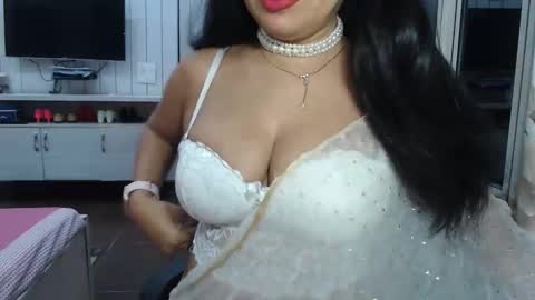 Snapshot of indianrads9 chatting on April 19, 2026, 4:50 pm Radha online show from April 19, 2026, 4:50 pm