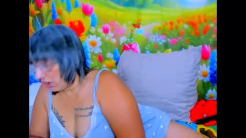 Snapshot of indianroxy27 chatting on June 9, 2026, 6:19 pm indianroxy27 online show from June 9, 2026, 6:19 pm