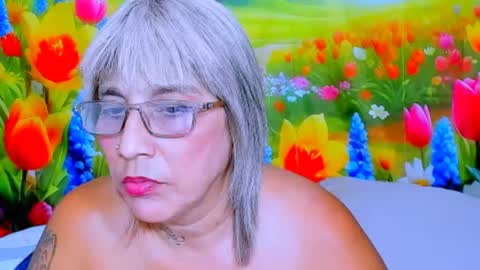 Snapshot of indianroxy27 chatting on June 17, 2026, 10:10 pm indianroxy27 online show from June 17, 2026, 10:10 pm