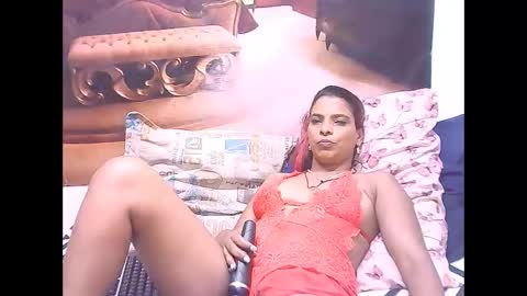 indiansexyass4u2luv online show from February 18, 2025, 4:26 pm