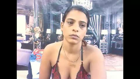 indiansexyass4u2luv online show from February 3, 2026, 5:27 am