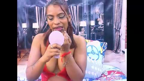 indiansexyass4u2luv online show from April 29, 2026, 9:32 pm