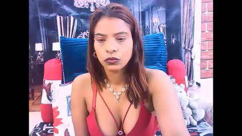 indiansexyass4u2luv online show from May 19, 2026, 9:04 am
