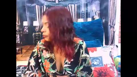 indiansexyass4u2luv online show from June 8, 2026, 6:52 pm