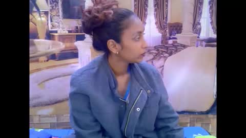 indiansexybutt4u2luv online show from March 10, 2026, 5:45 am