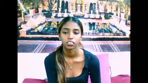 indiansexyslender4u2luv online show from December 30, 2024, 5:37 am