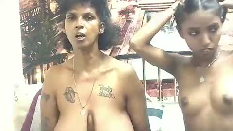 indiansexyslender4u2luv online show from January 8, 2025, 12:47 pm