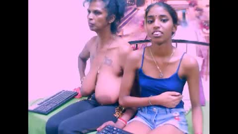 indiansexyslender4u2luv online show from February 22, 2025, 12:08 pm