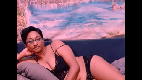 Shreya online show from December 15, 2024, 9:53 pm