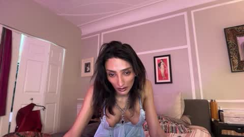 Indiantransgirlillinois online show from March 23, 2026, 8:07 am